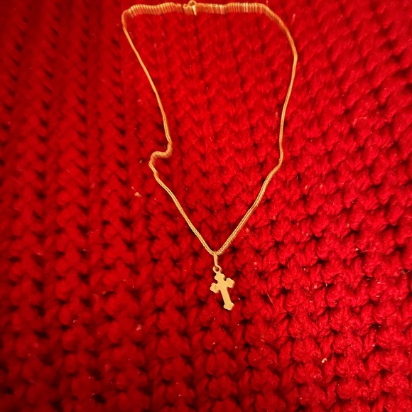 Beautiful Necklace with Cross - Picture 4 of 5